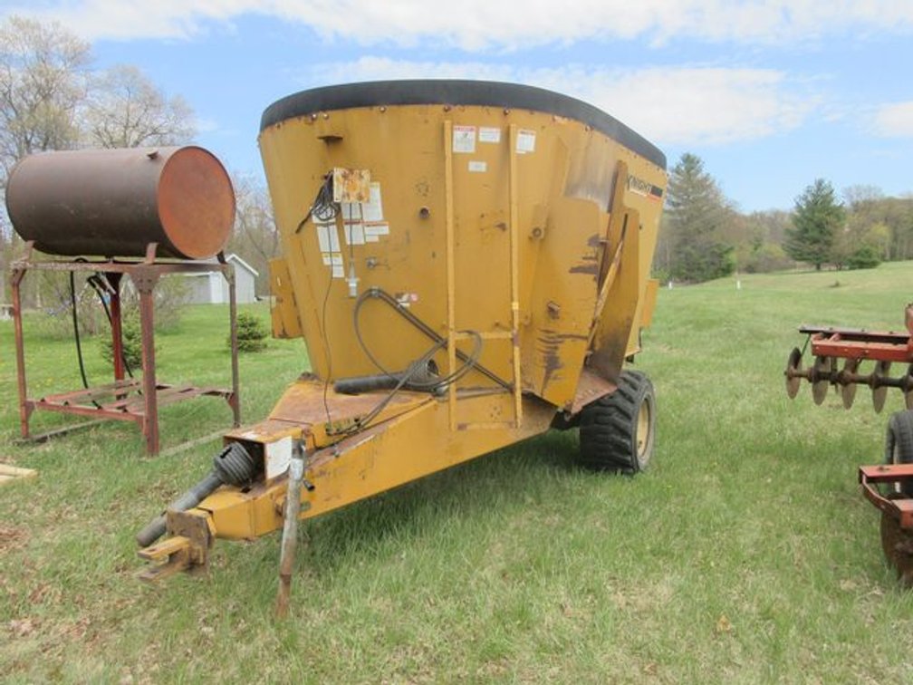 Knight Verti-Maxx 5032 grinder/mixer