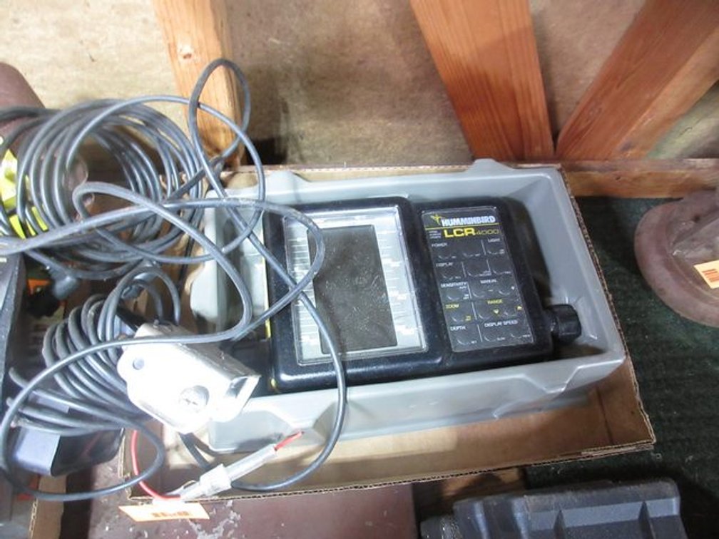 Humminbird LCR4000 depth finder