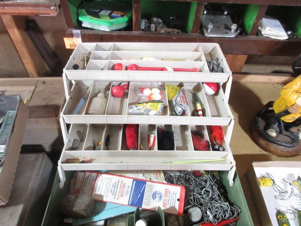 Plano 16" plastic tackle box with contents