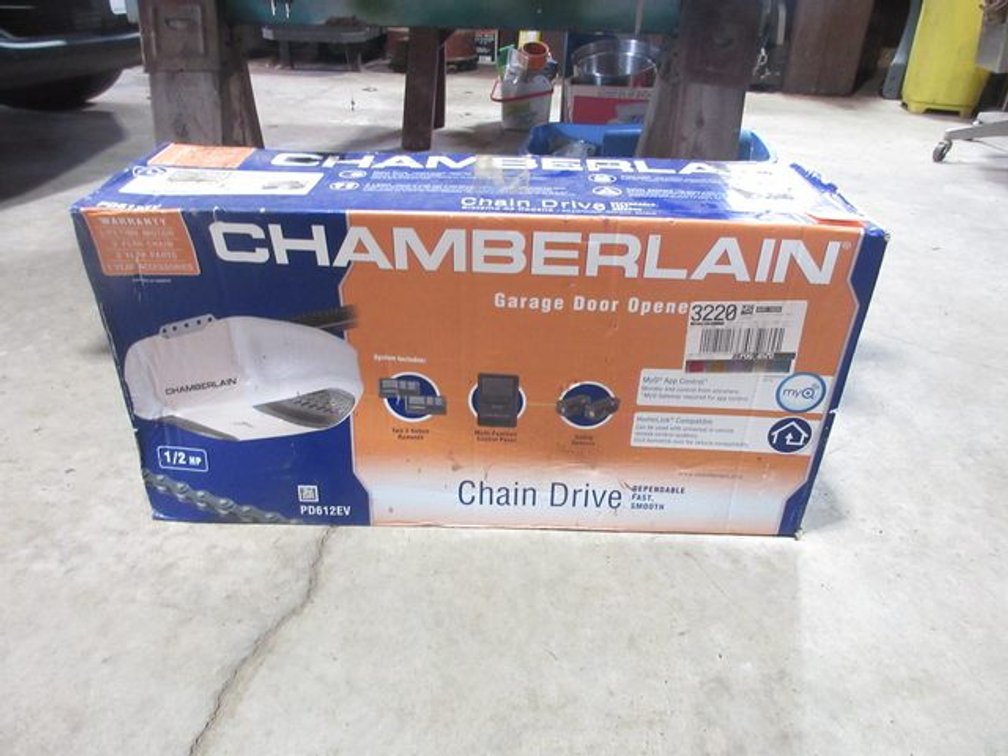 Chamberlain chain drive garage door opener