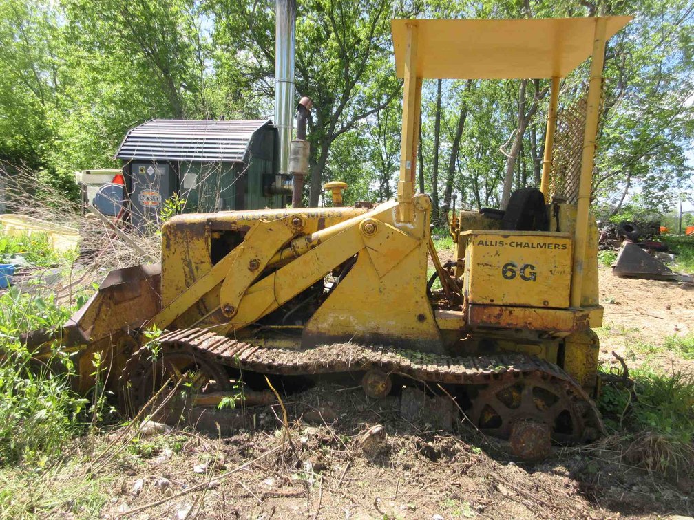 Allis Chalmers 6G diesel crawler with loader bucket (non-running)