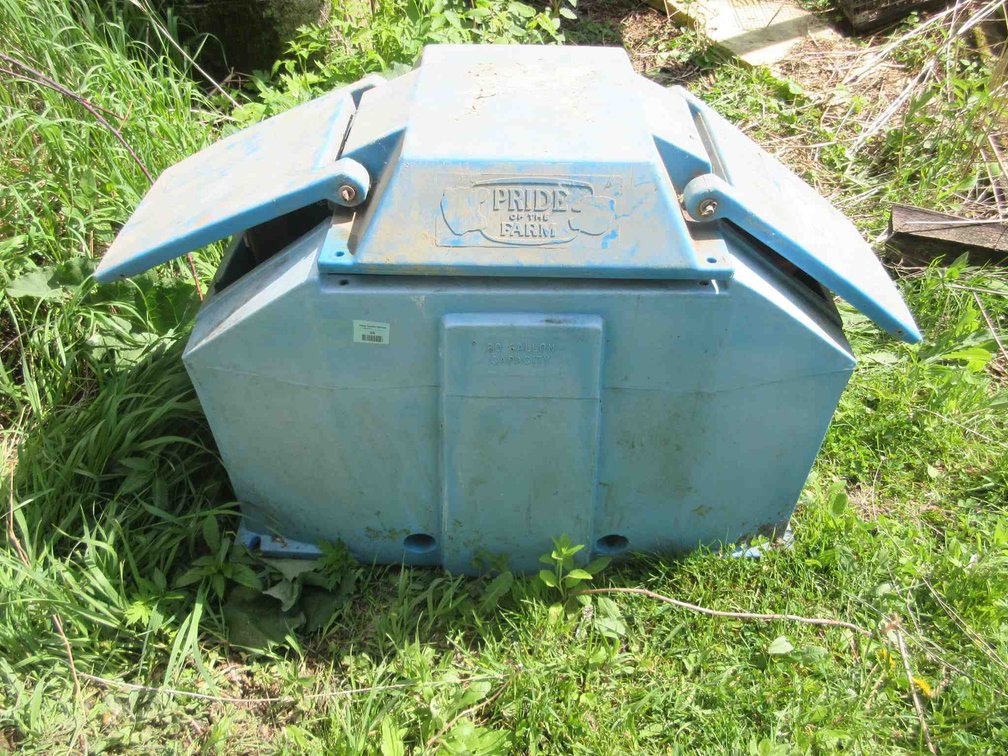 Pride of the farm Polar Max waterer
