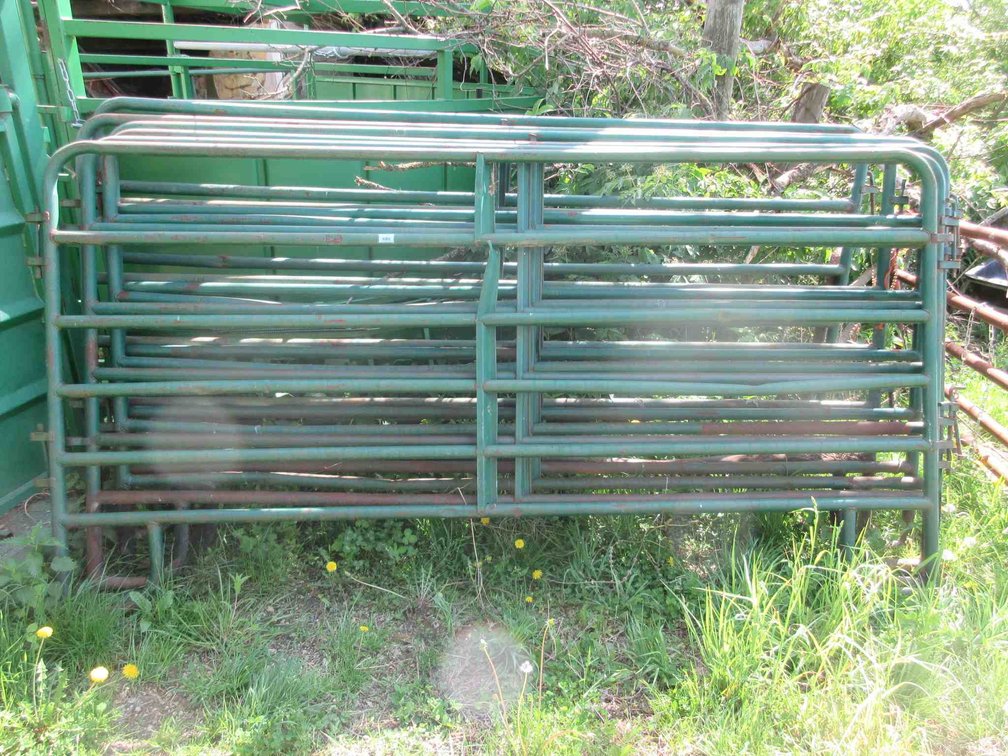 (6) 6-Rail corral panels