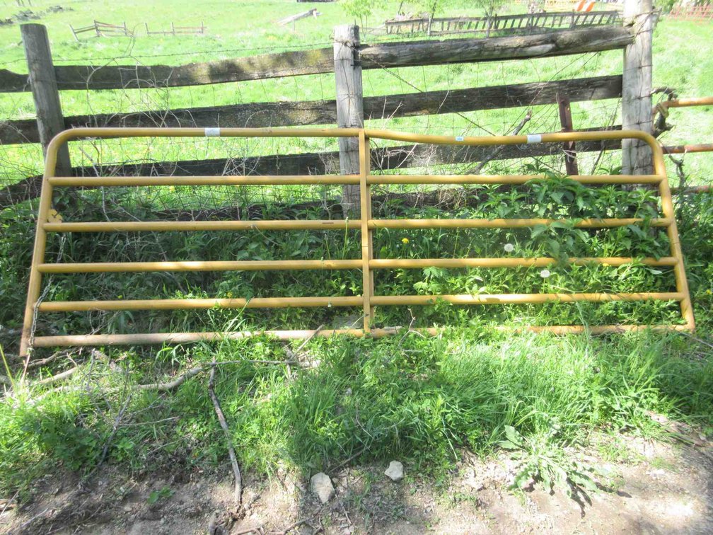Sioux 6-rail stock gate