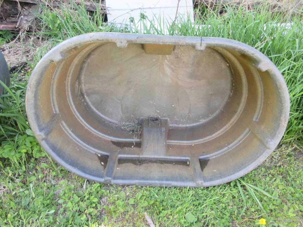 Rubbermaid poly stock tank
