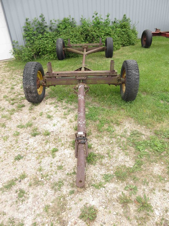 4-Wheel running gear with hydraulic lift