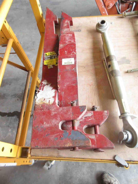 (2) 2pt quick hitch bars