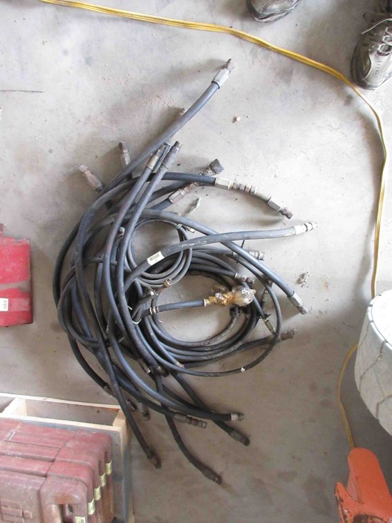 Group of hydraulic hoses