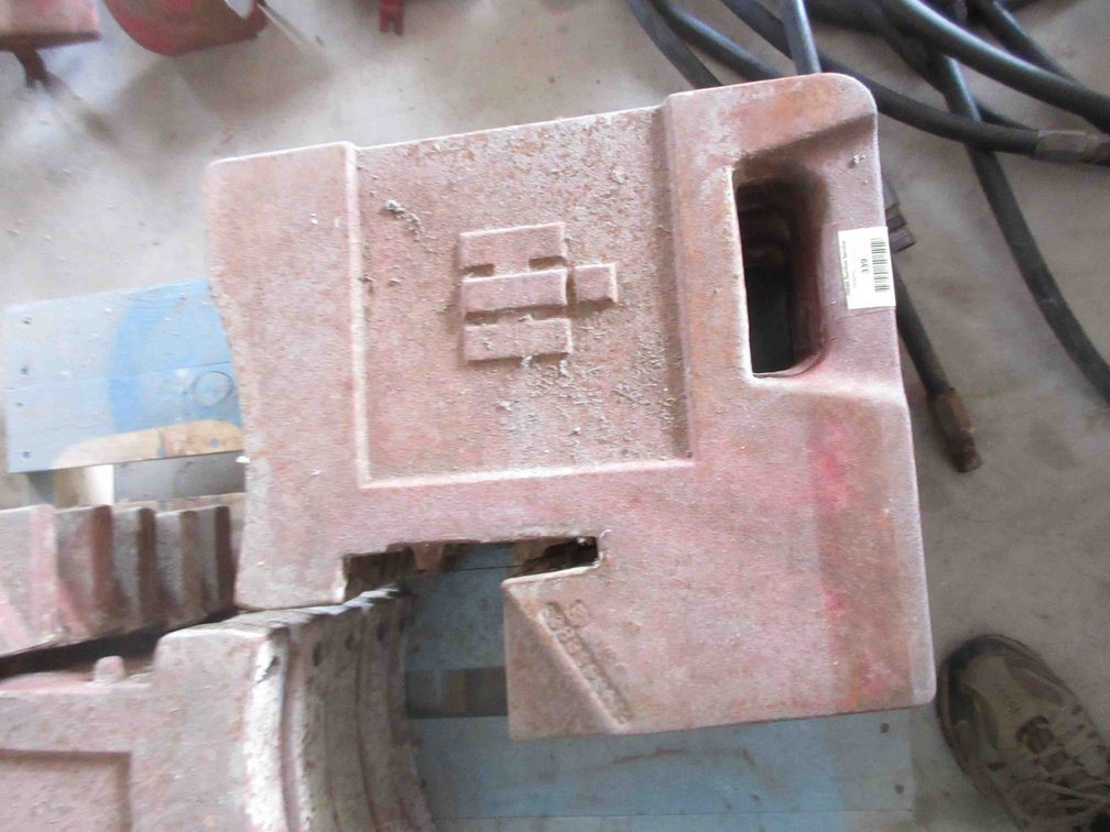 International Harvester suitcase weight
