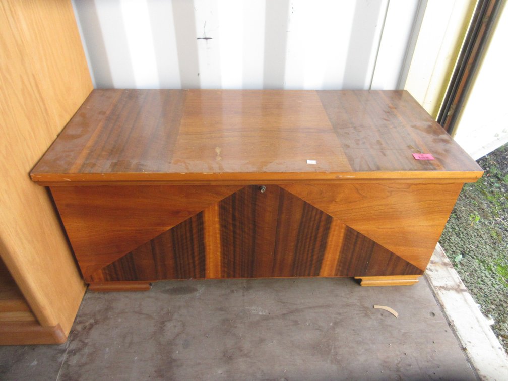 Lane Cedar chest