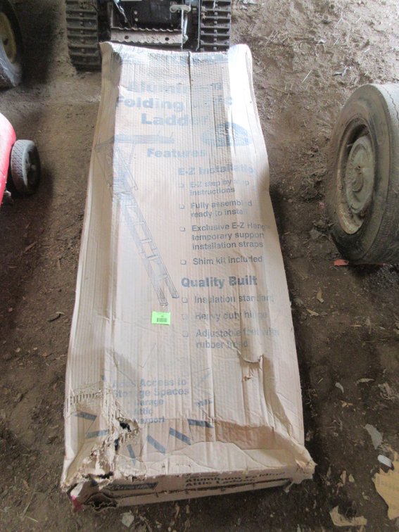 Aluminum folding attic ladder