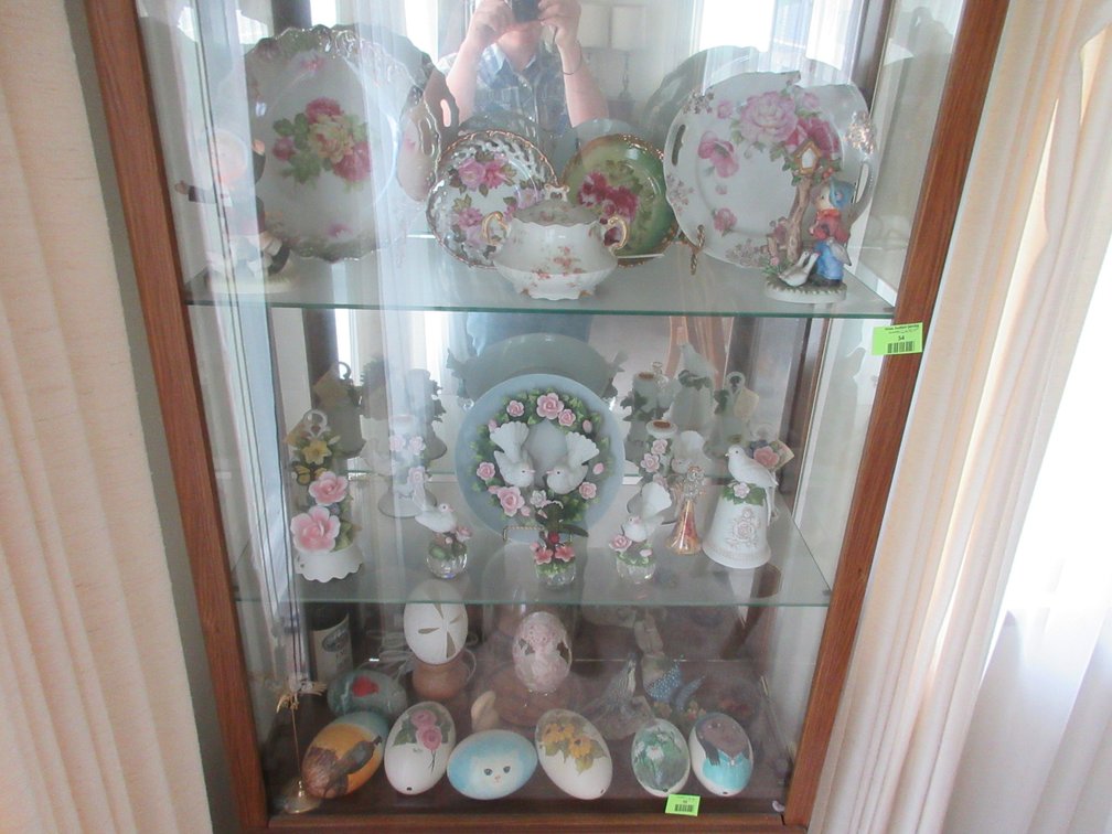 Contents of (3) upper shelves
