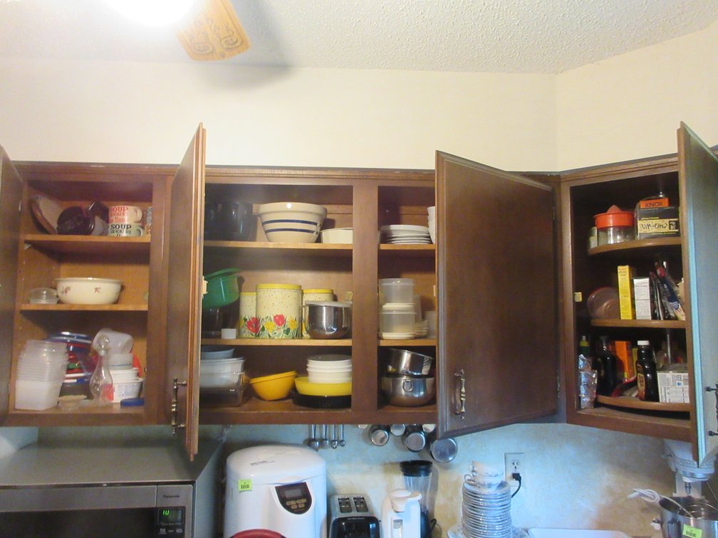 Contents of upper cabinets