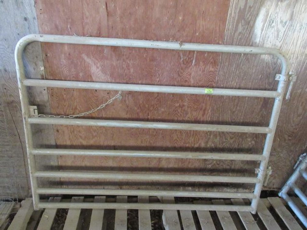 Applegate 7-rail stock gate