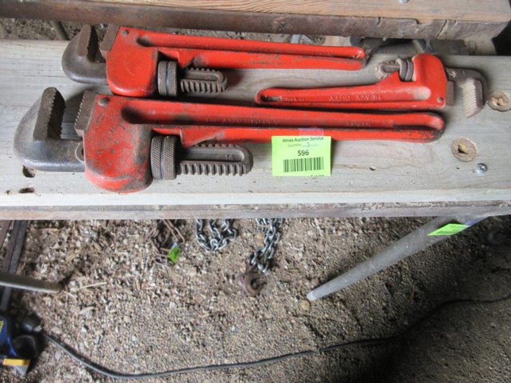 (3) Pipe wrenches