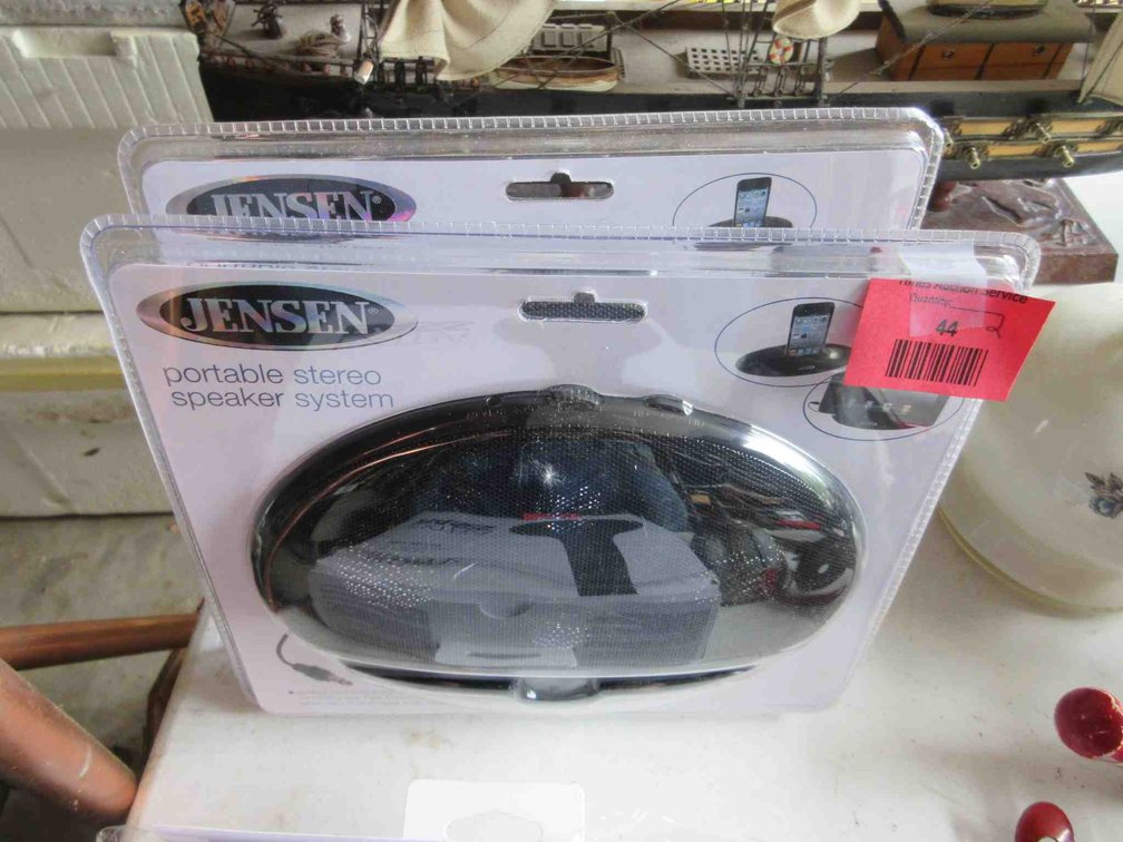 (2) Jensen portable stereo speaker systems