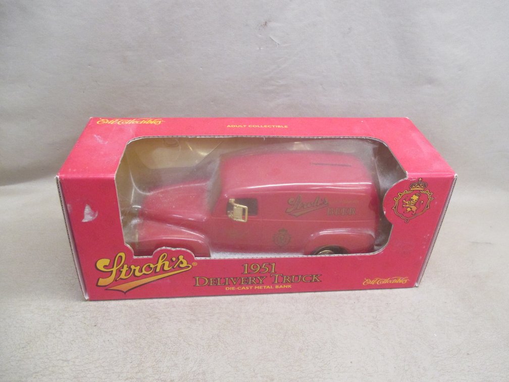 Ertl die cast Stroh's 1951 Delivery Truck bank
