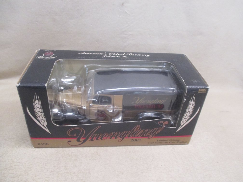 RC2delivery truck  bank die cast Yuengling