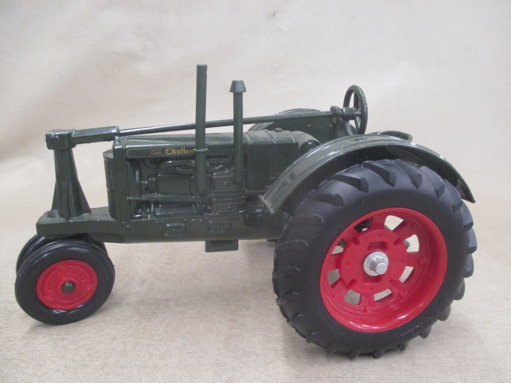 Ertl Challenger narrow front tractor