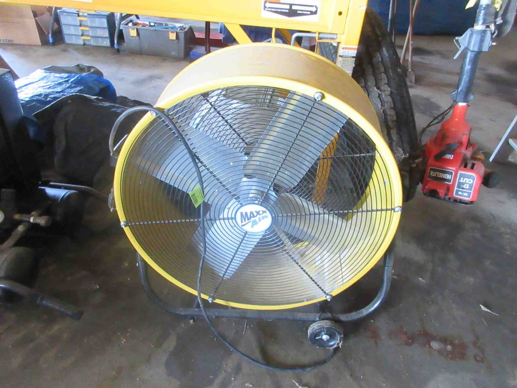 Maxx Air shop fan