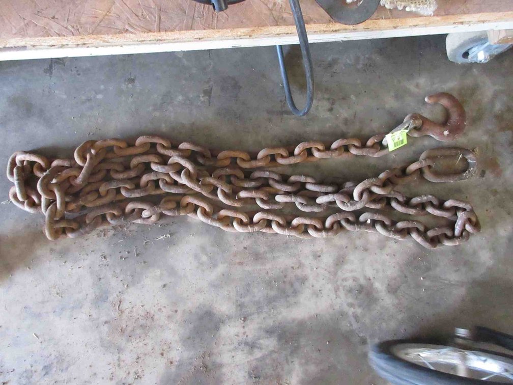 1/2" Steel chain with (1) hook and ring