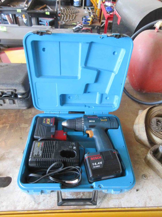 Bosch 14.4V 3/8" cordless drill