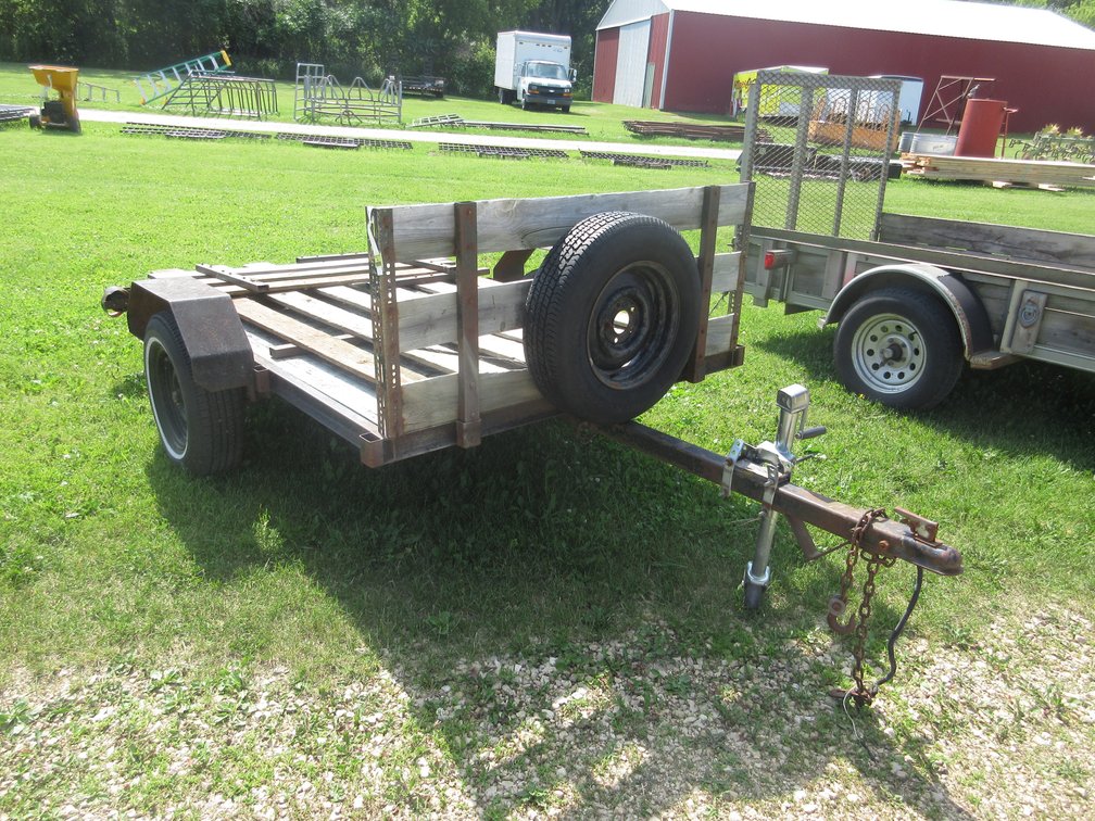 Utility trailer with wood bed