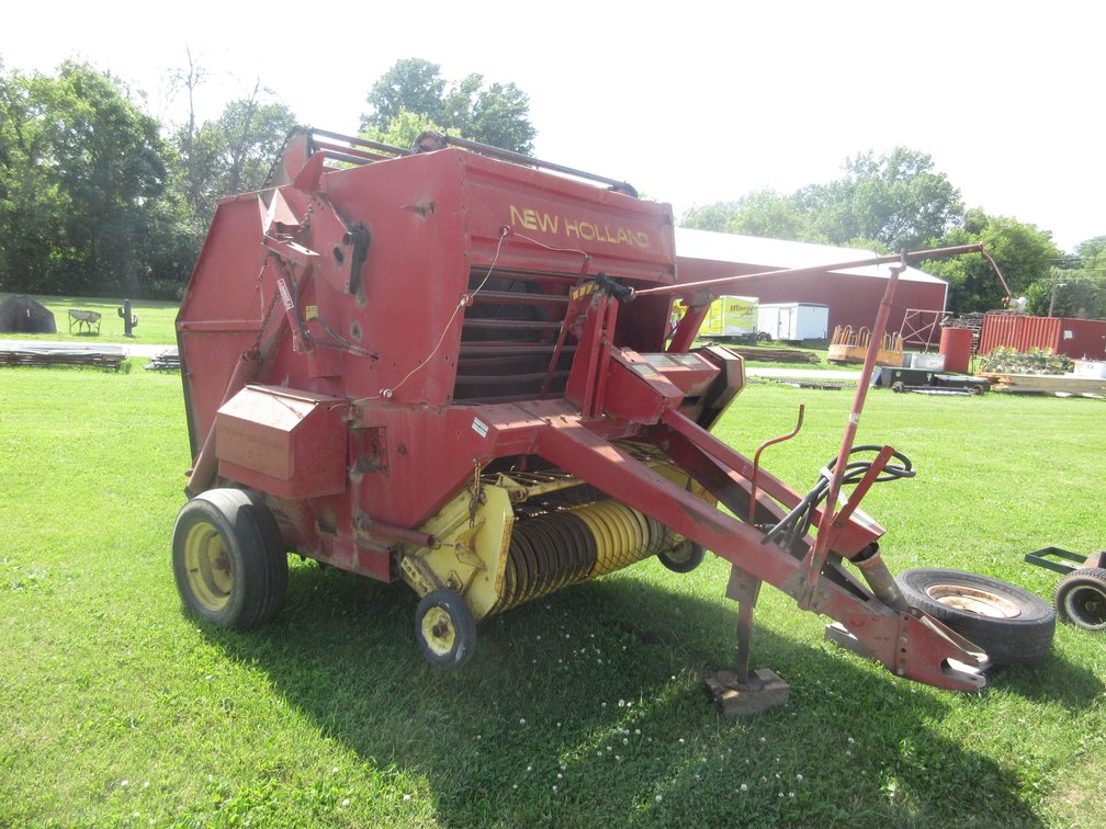 New Holland round baler