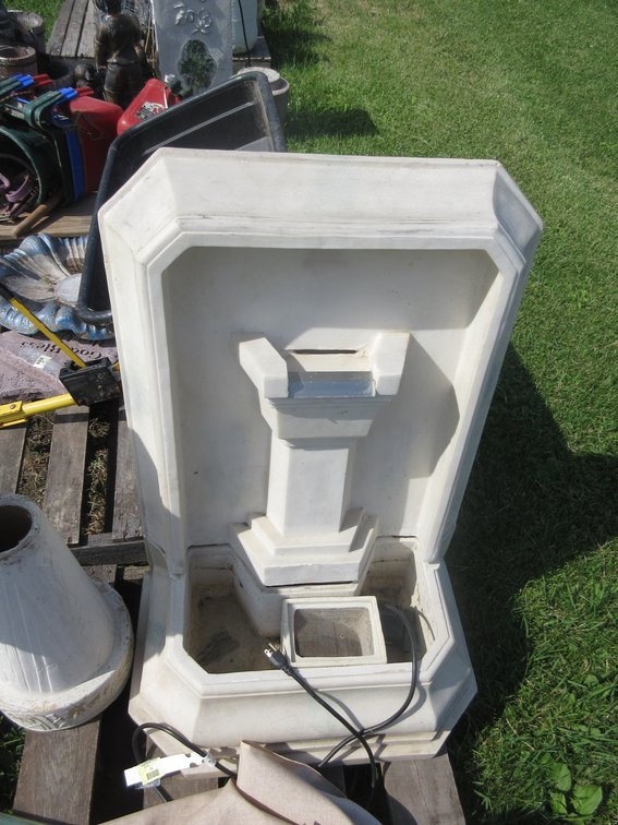 Resin water fountain 2 piece