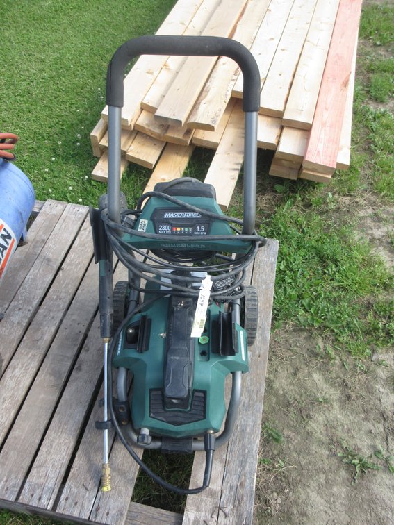 Master Force pressure washer with wand