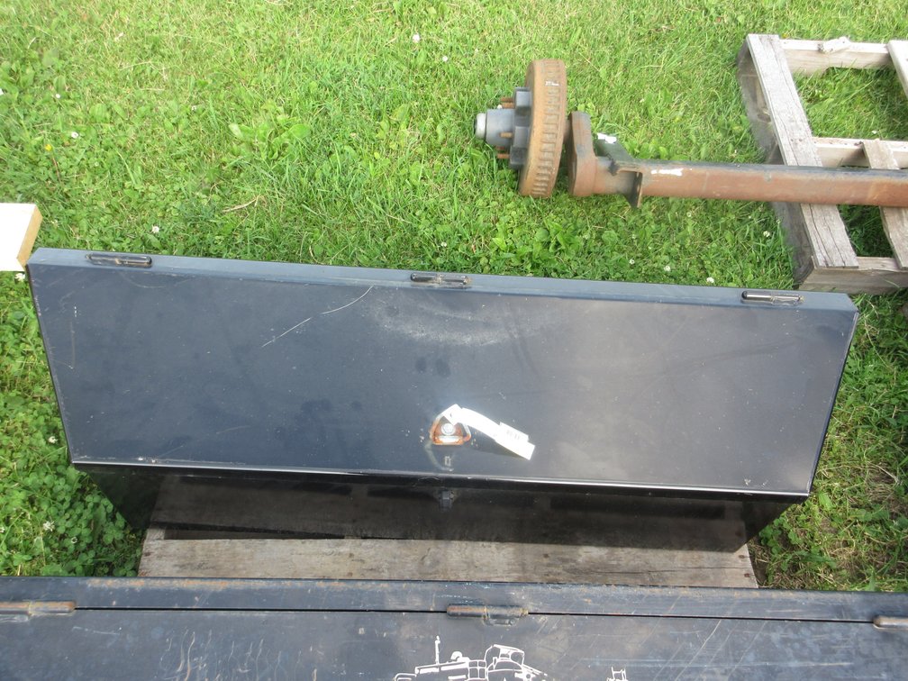 Steel tool box