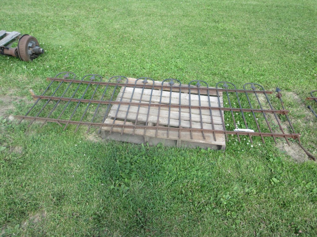 Cast metal decorative fence section