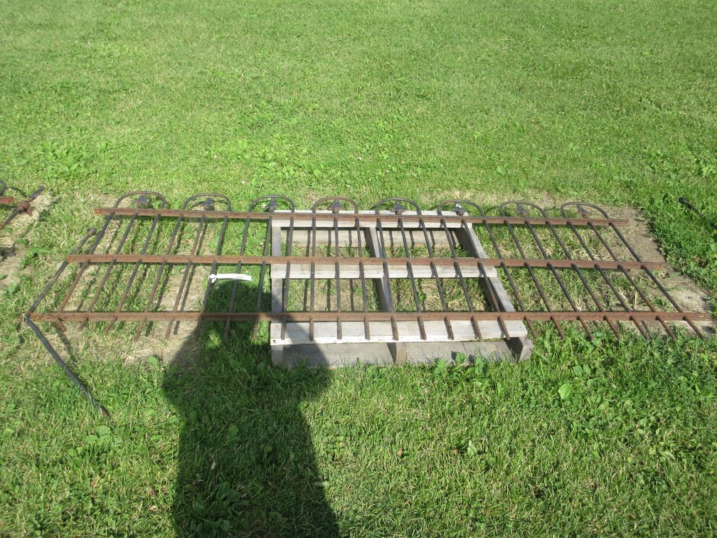 Cast metal decorative fence section