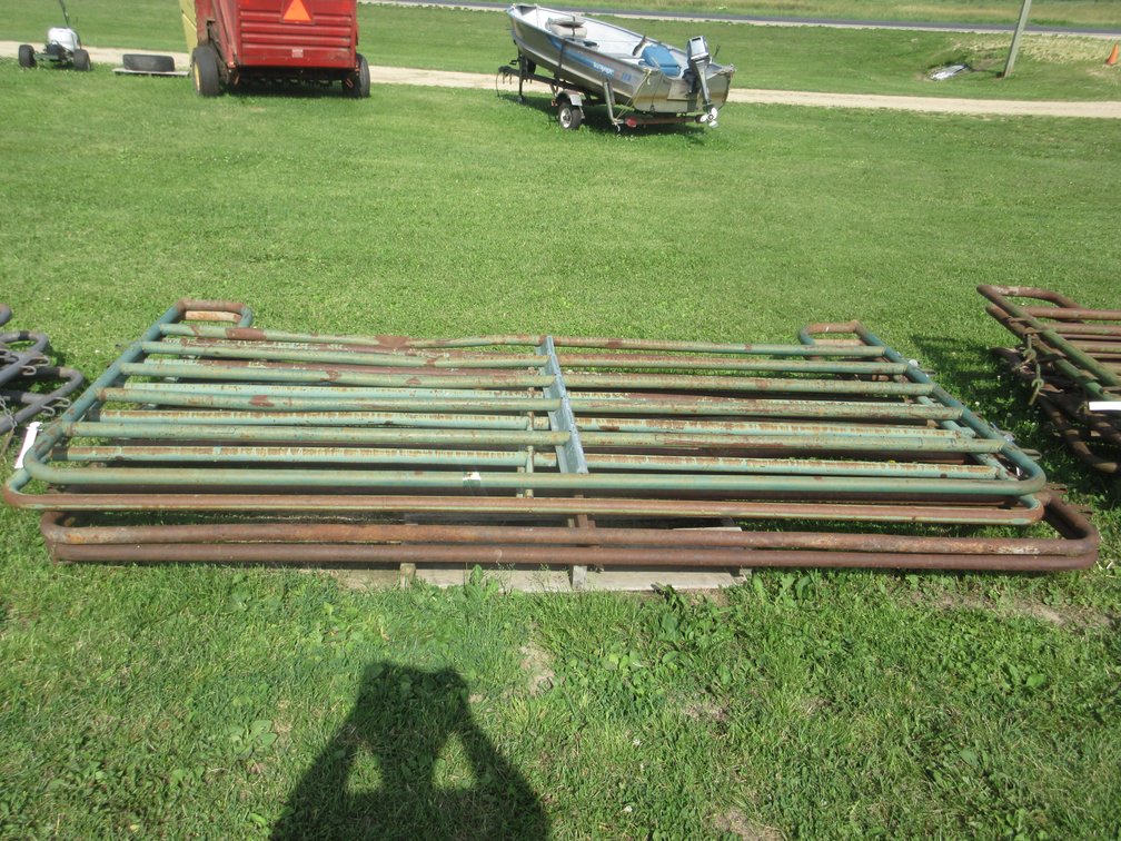 (4) Steel 6 rail tube gates, rusty