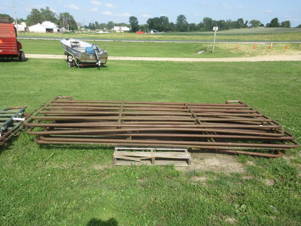 (6) Steel 6 rail tube gates