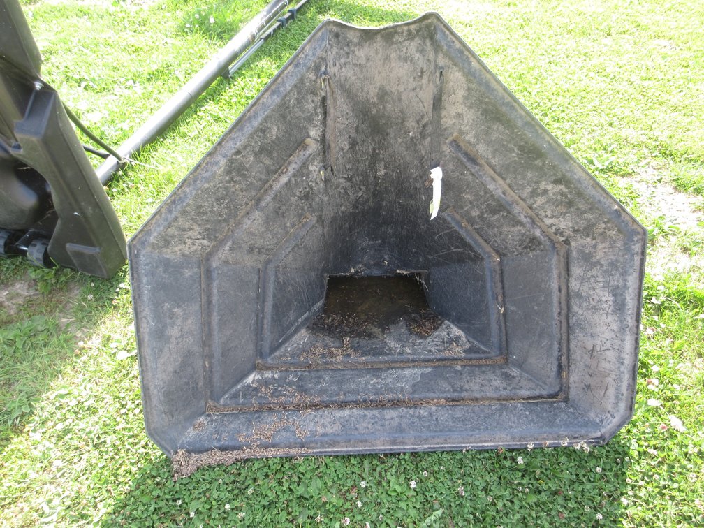 Plastic grain chute
