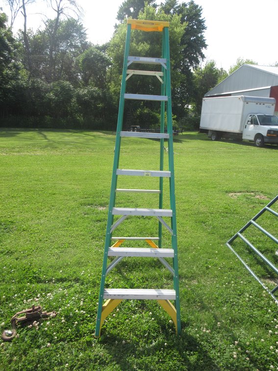 Werner fiberglass step ladder