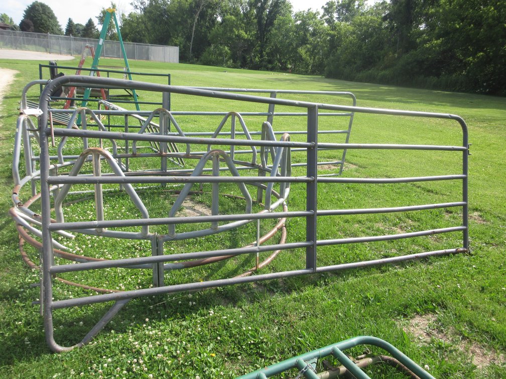 Steel 6 rail tube gates