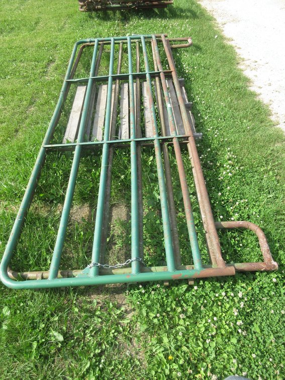 (2) Steel 7 rail tube gates