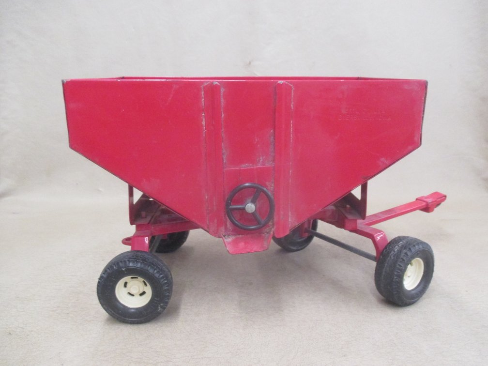 Ertl farm gravity box