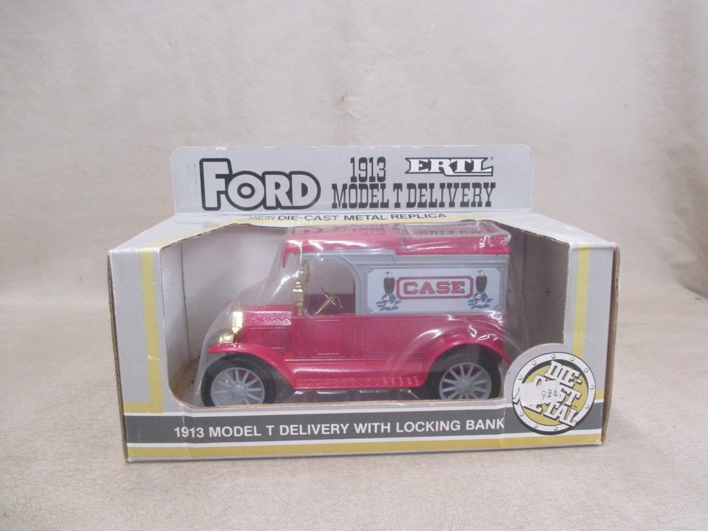 Erl Ford 1913 model T Delivery CASE locking bank in box
