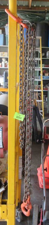 1/4" Chain with hooks and lifting bracket