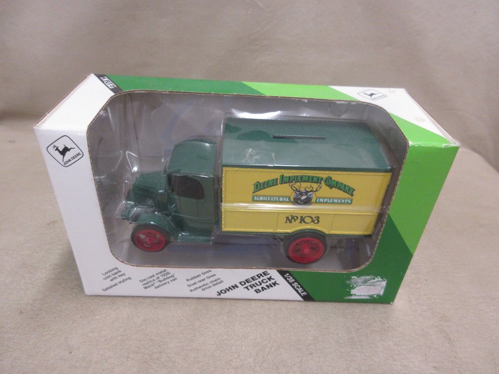 Ertl John Deere Delivery truck bank in box