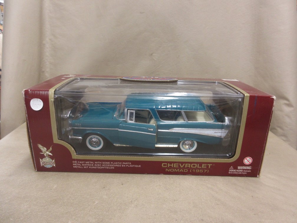 Road Legends Chevrolet Nomad 1957 Bel Air in box