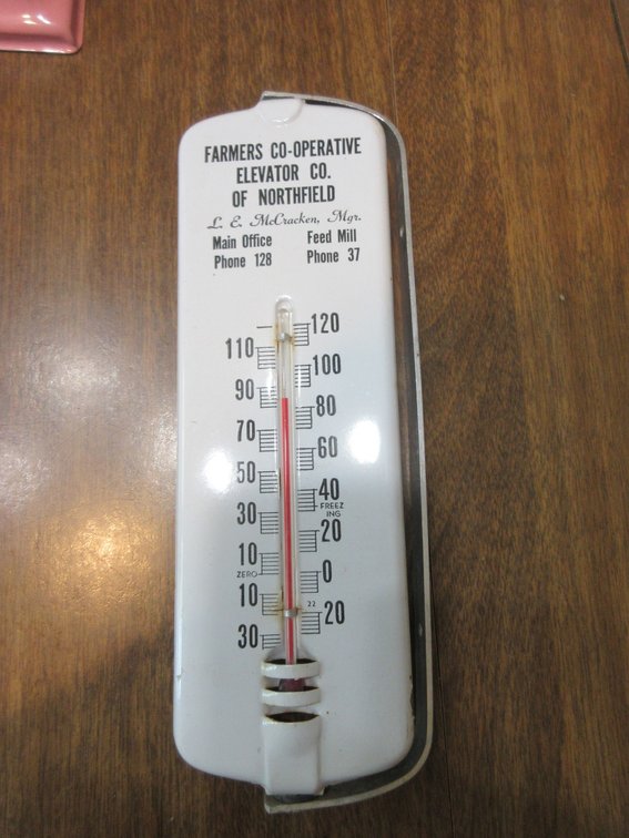 Farmer's Co-operative Elevator Company of Northfield thermometer