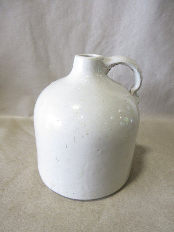 Minnesota Stoneware beehive jug