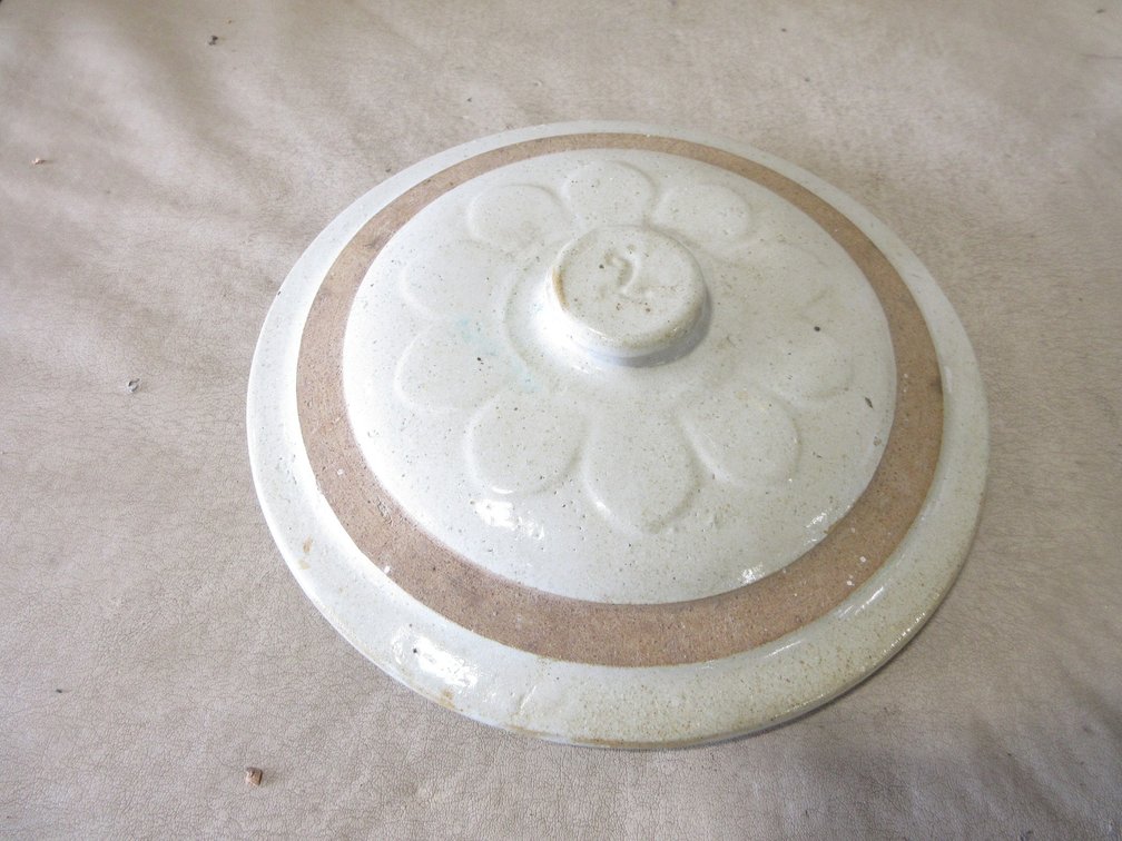 #2 Stoneware petal lid