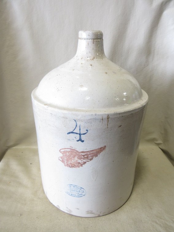 Red Wing Union Stoneware 4-gallon shoulder jug