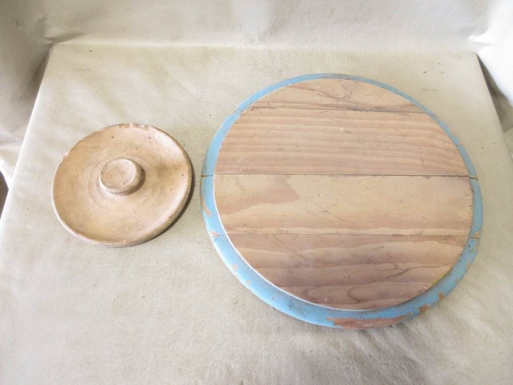(2) Lids