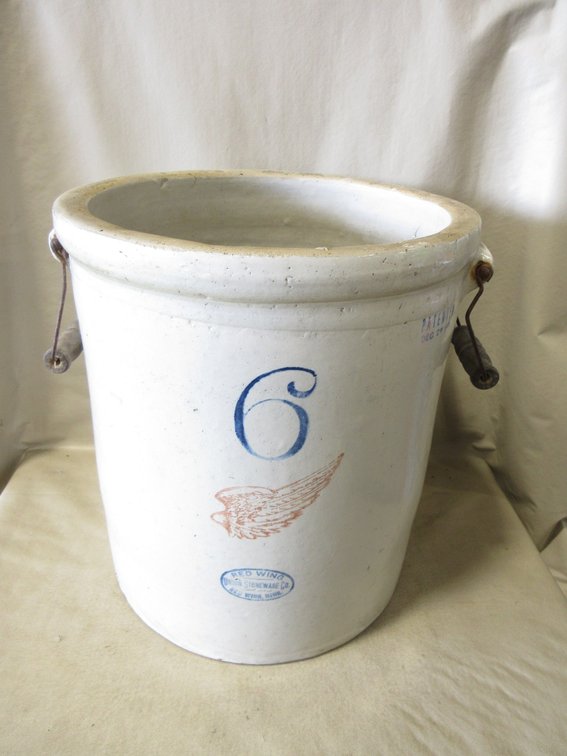 Red Wing Union Stoneware 6-gallon crock
